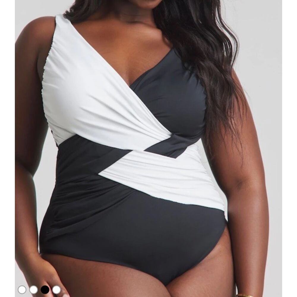 MAGISCULPT Firm Control Illusion black white Swimsuit One-piece Slimming 18 NWT